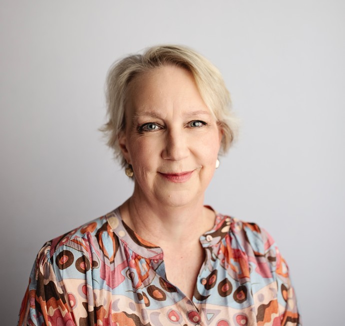 Donna Holland