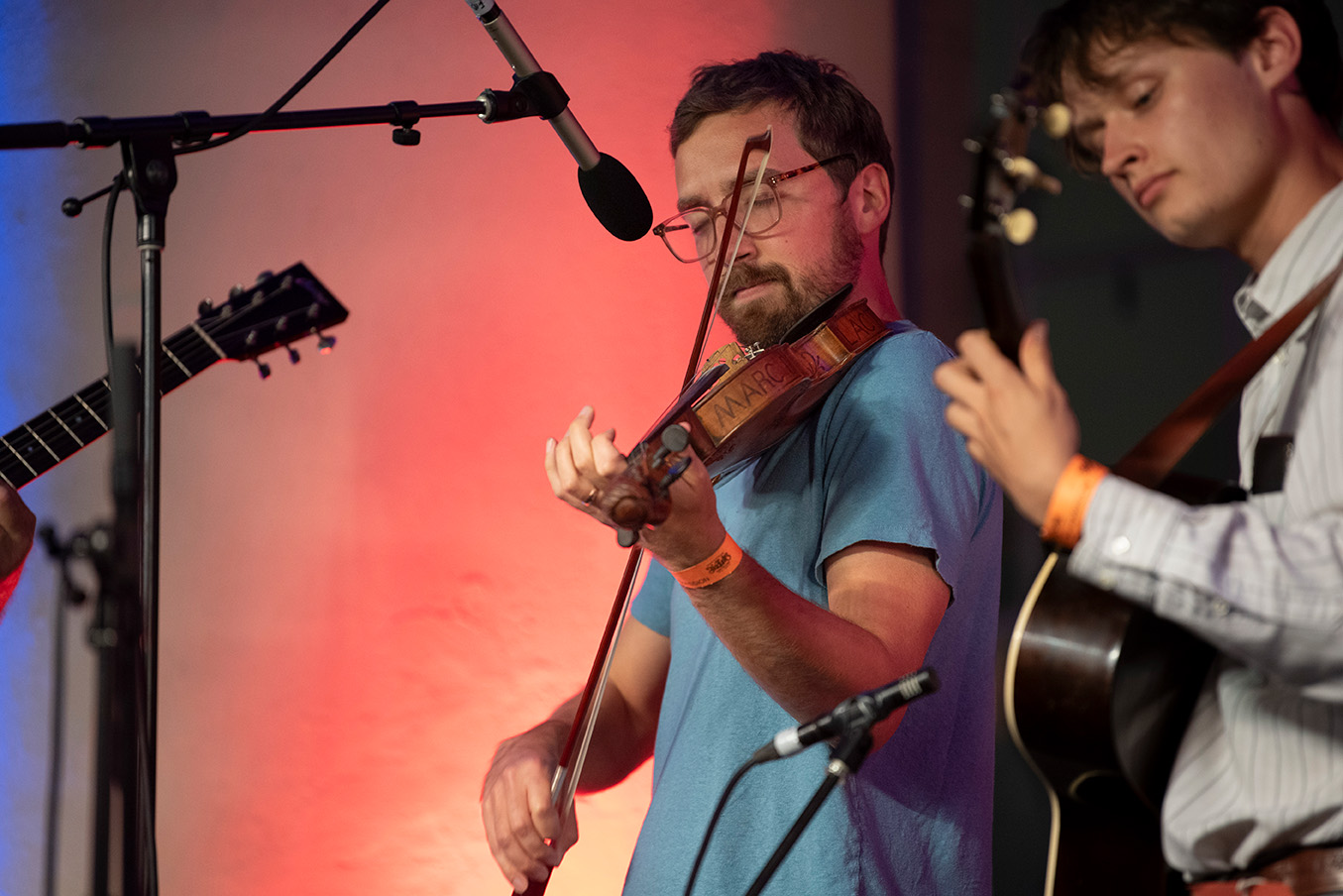 Maw Performing for the 2025 Fiddle Championship